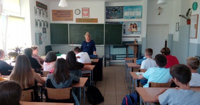 WŁAŚCIWY WYBÓR ZAWODU SKUTKUJE W PRZYSZŁOŚCI SATYSFAKCJONUJĄCĄ PRACĄ